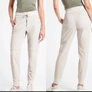 Athleta Headlands Hybrid Trek Jogger Abalone Size 8 #486183